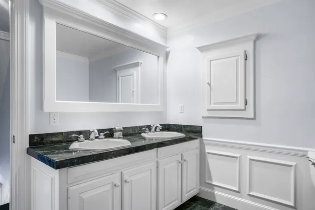 $1,180,000 | 197 Liberty Hill Road, Bedford, NH 03110