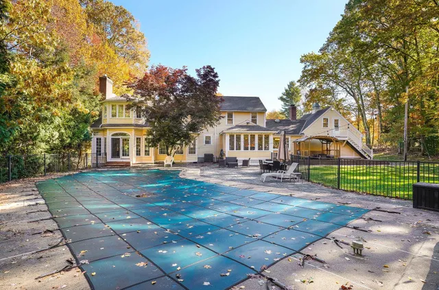 $1,180,000 | 197 Liberty Hill Road, Bedford, NH 03110