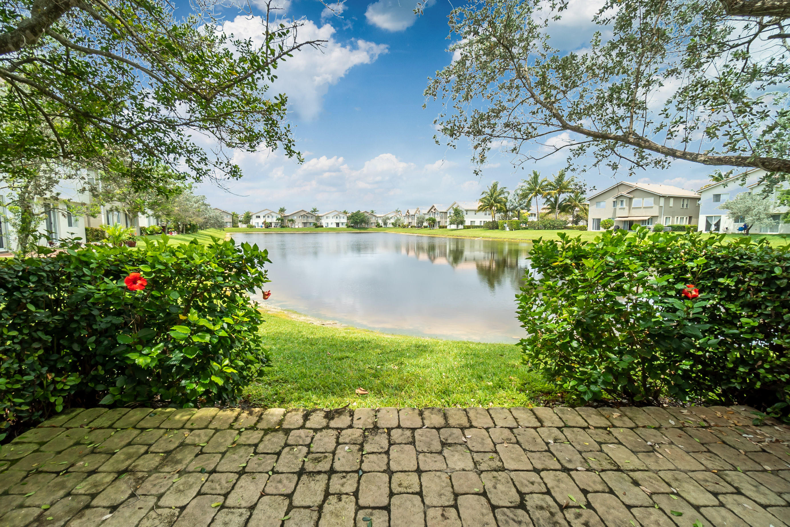 3204 Laurel Ridge Circle Riviera Beach, FL 33404 - Photo 18 of 19 Patio 2