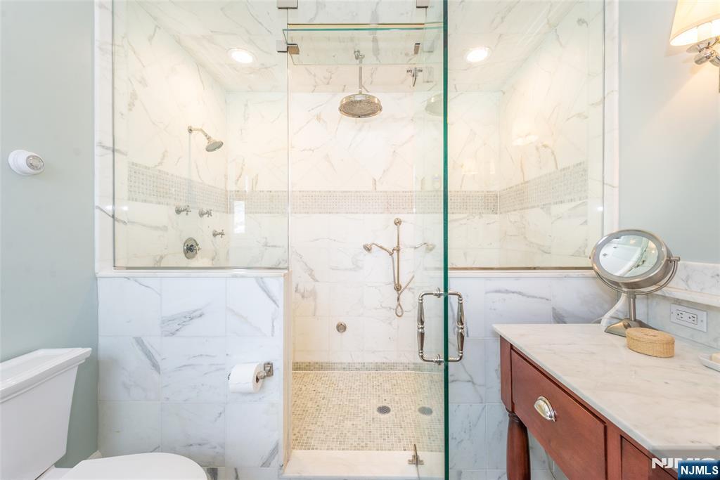 120 West Ridgewood Avenue Ridgewood, NJ 07450 - Photo 21 of 44