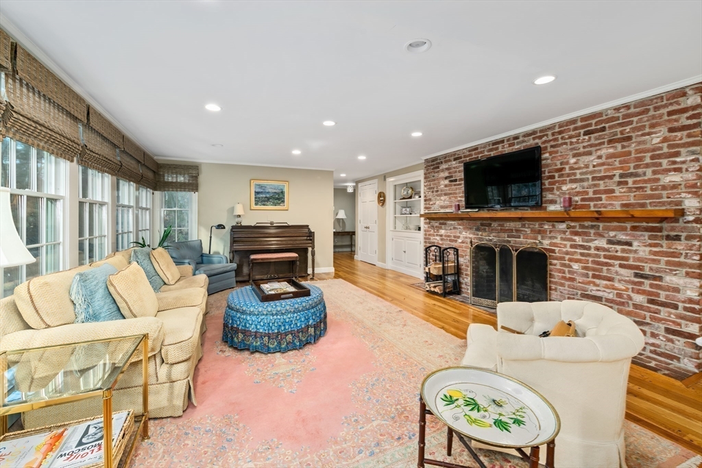 121 Cherry Brook Road Weston, MA 02493 - Photo 16 of 30 Gallery Image 16
