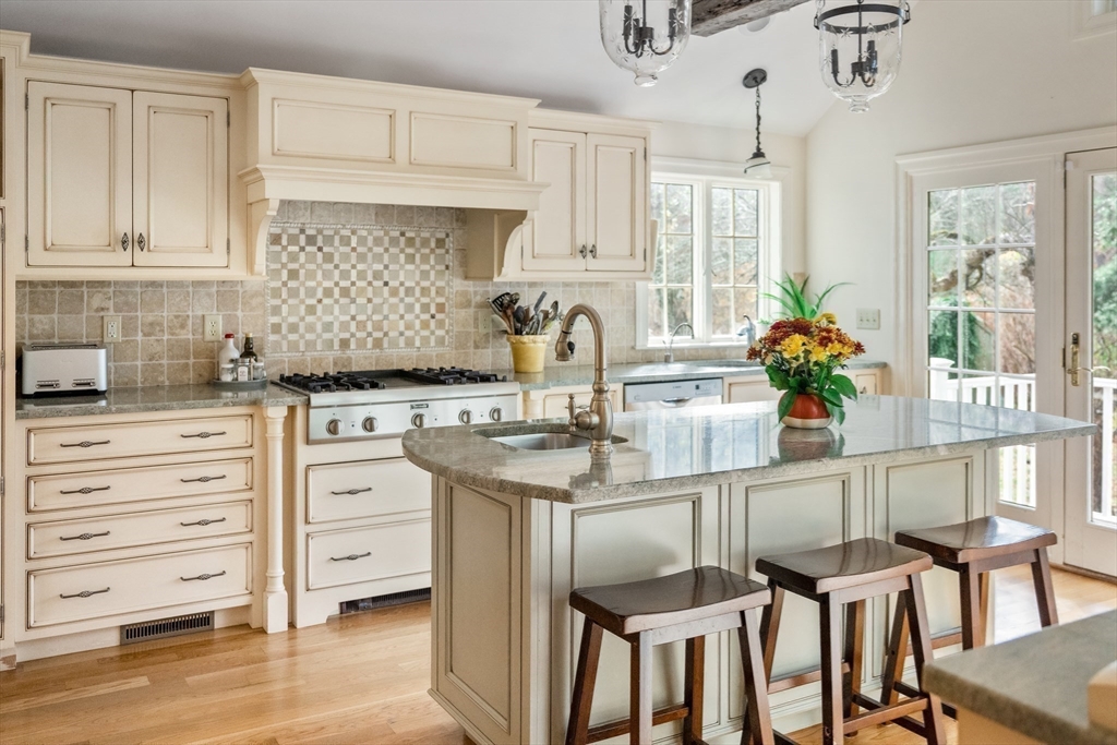 121 Cherry Brook Road Weston, MA 02493 - Photo 10 of 30 Gallery Image 10