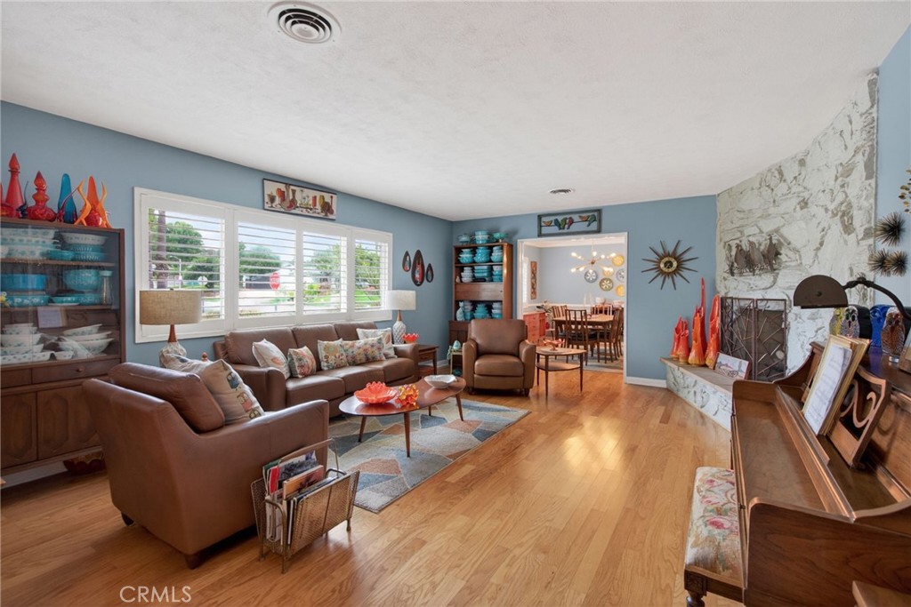5323 Falkirk Avenue Riverside, CA 92506 - Photo 9 of 43