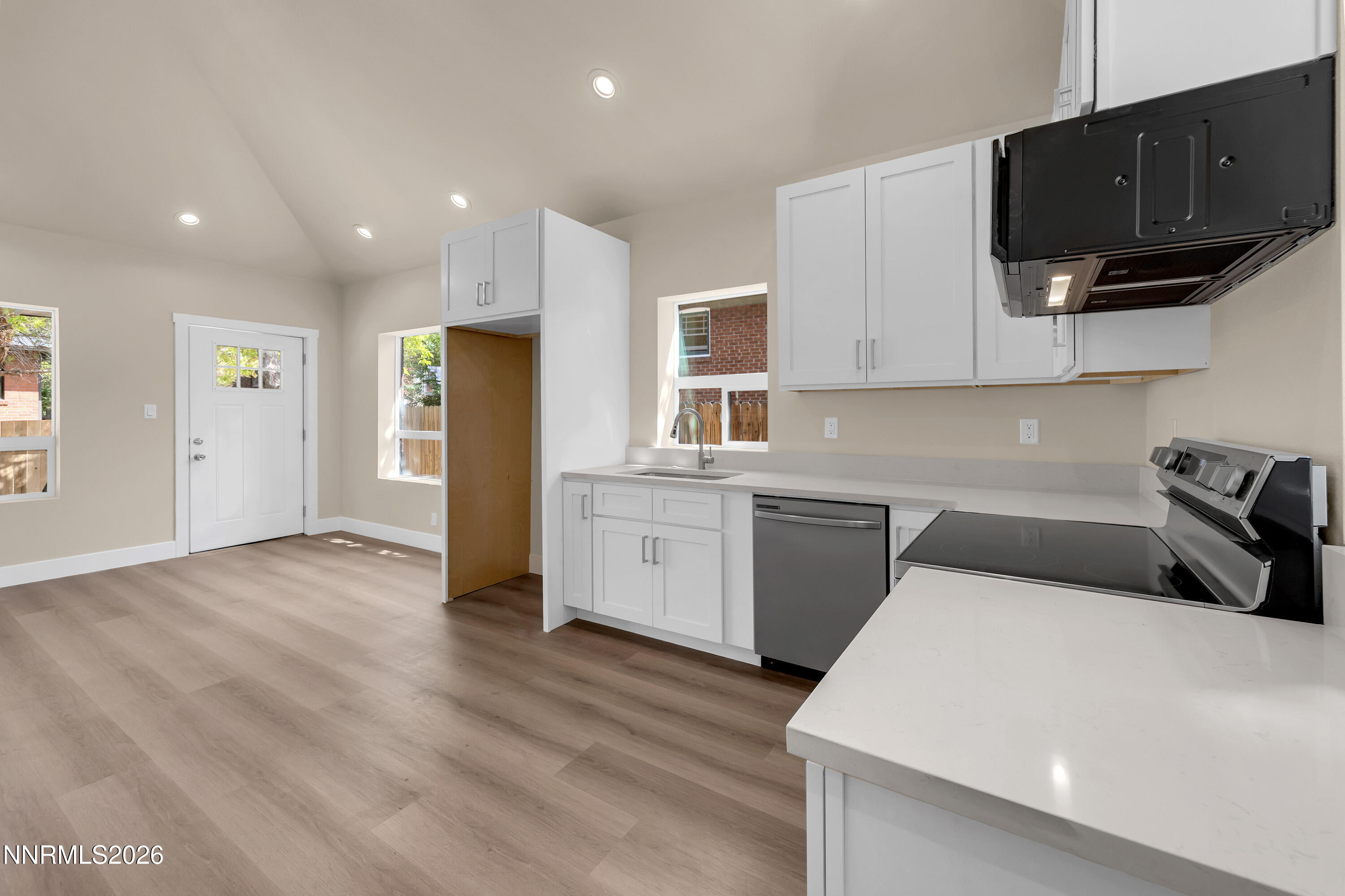 360 Roberts Street Reno, NV 89502 - Photo 9 of 46 Roberts360-010