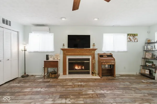 $304,899 | 8460 South Green Drive, Nineveh, IN 46164