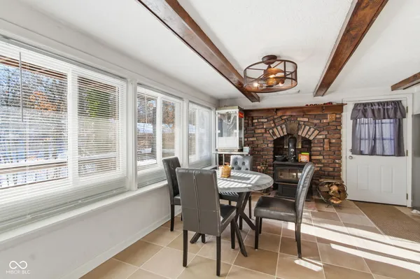 $304,899 | 8460 South Green Drive, Nineveh, IN 46164