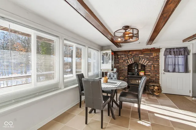 $325,000 | 8460 South Green Drive, Nineveh, IN 46164