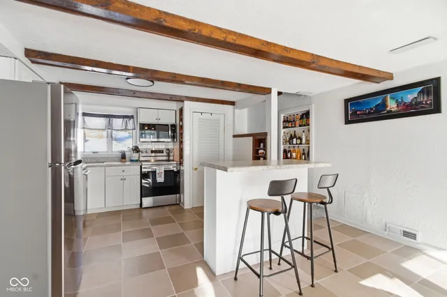 $325,000 | 8460 South Green Drive, Nineveh, IN 46164