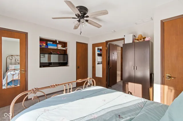 $325,000 | 8460 South Green Drive, Nineveh, IN 46164