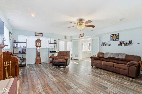 $304,899 | 8460 South Green Drive, Nineveh, IN 46164