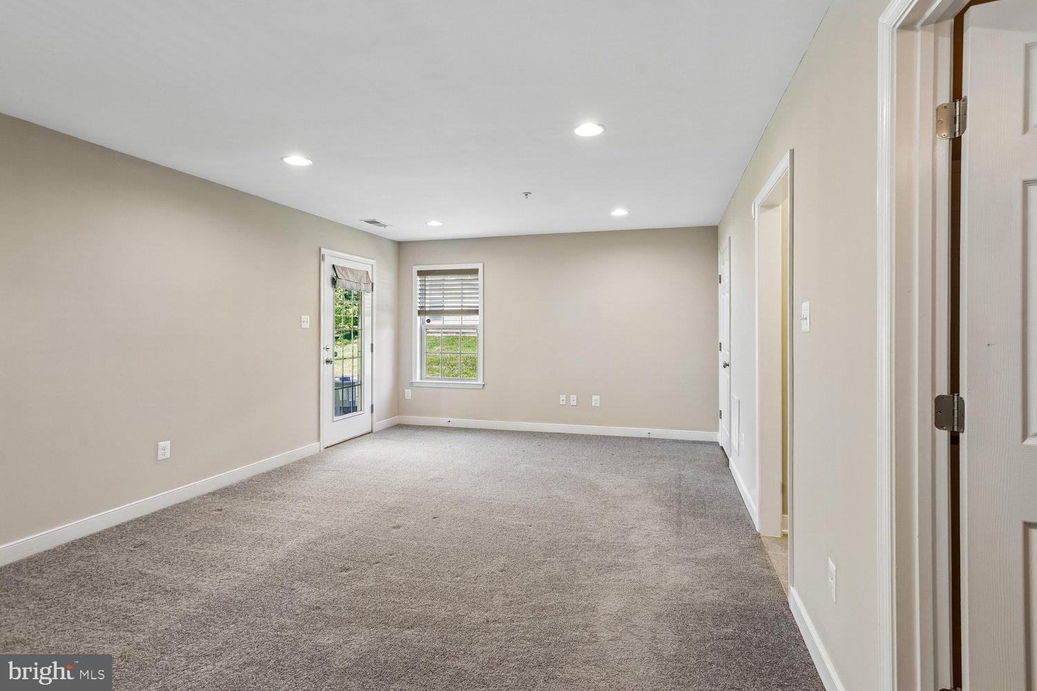 14010 Fox Hill Road Sparks Glencoe, MD 21152 - Photo 42 of 57 Family Room