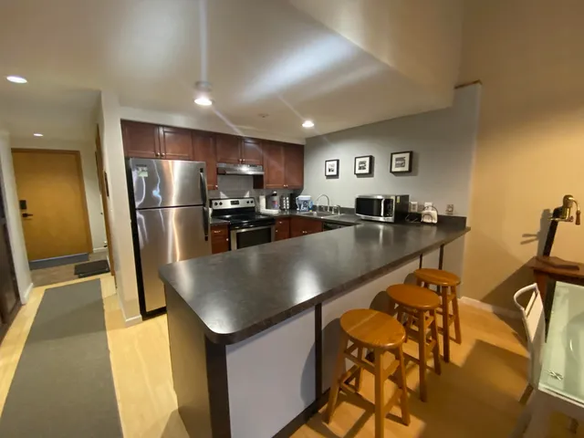 $289,000 | 13 Snow Tree Lane, Unit WILLOWS K, West Dover, VT 05356