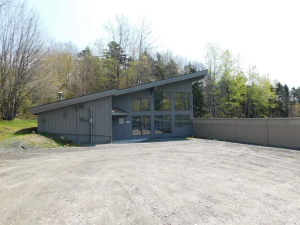 $279,000 | 13 Snow Tree Lane, Unit WILLOWS K, West Dover, VT 05356