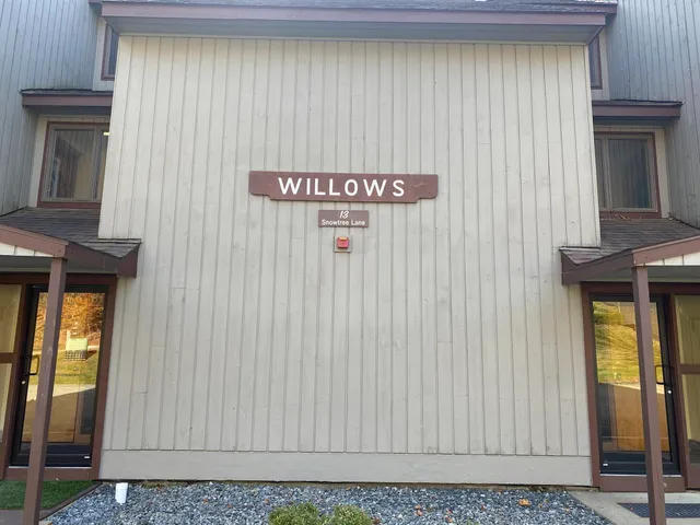 $289,000 | 13 Snow Tree Lane, Unit WILLOWS K, West Dover, VT 05356