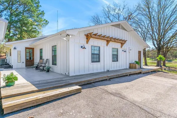 $450,000 | 18541 FM 17, Canton, TX 75103