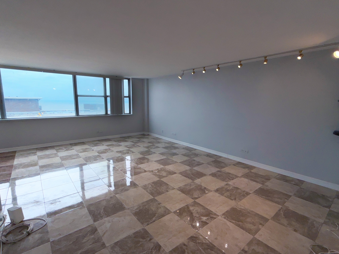 6301 North Sheridan Road, Unit 24E Chicago, IL 60660 - Photo 15 of 52