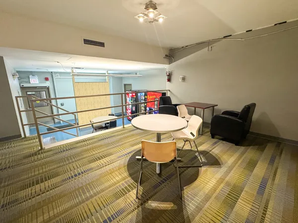 $285,000 | 6301 North Sheridan Road, Unit 24E, Chicago, IL 60660