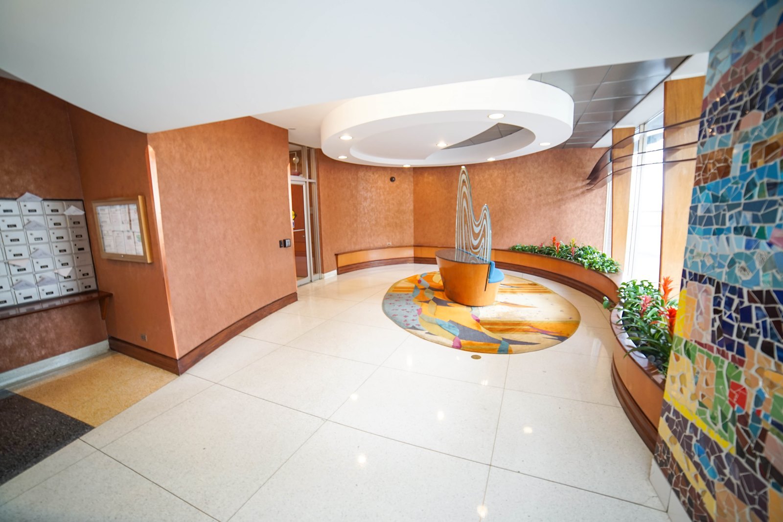 6301 North Sheridan Road, Unit 24E Chicago, IL 60660 - Photo 46 of 52 a view of a indoor swimming pool