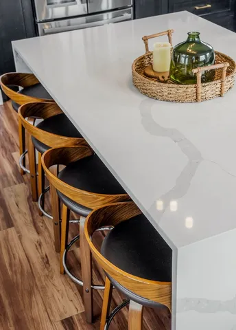 $899,900 | 1171 Hutchins Bend Road, Sparta, TN 38583