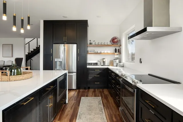 $899,900 | 1171 Hutchins Bend Road, Sparta, TN 38583