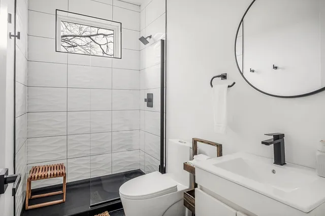 $899,900 | 1171 Hutchins Bend Road, Sparta, TN 38583