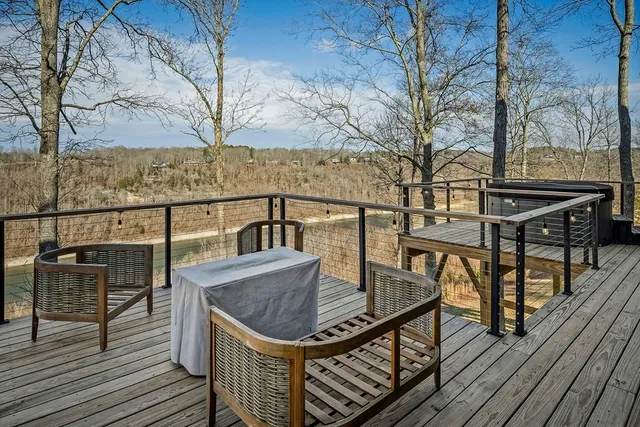 $899,900 | 1171 Hutchins Bend Road, Sparta, TN 38583