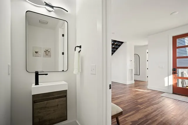 $899,900 | 1171 Hutchins Bend Road, Sparta, TN 38583