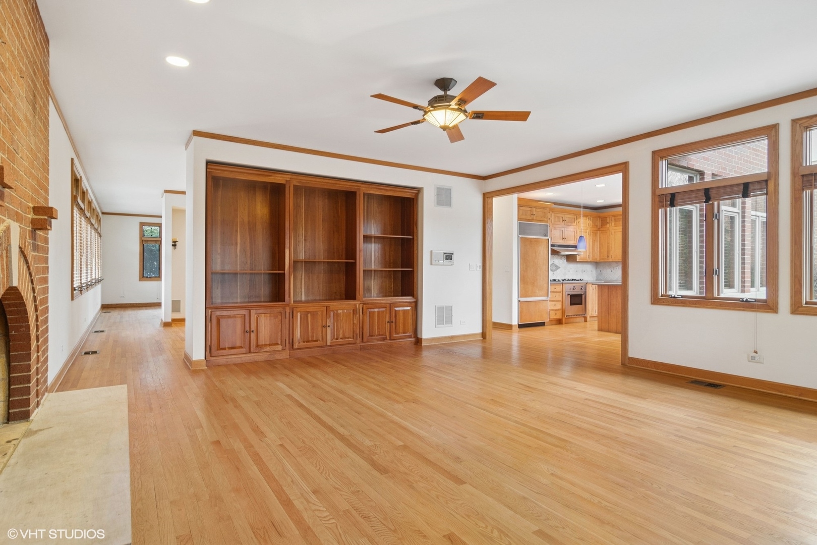 825 Forestview Avenue Park Ridge, IL 60068 - Photo 8 of 30 Gallery Image 8