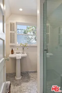 $2,195,000 | 10543 Wellworth Avenue, Los Angeles, CA 90024