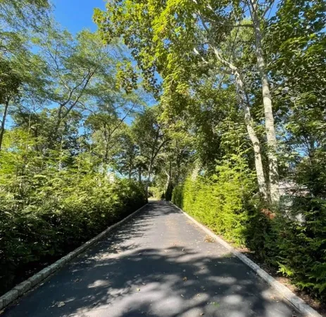 $50,000 | 279 Majors Path, Southampton, NY 11968