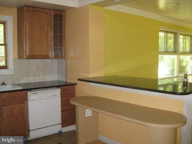 7417 Jervis Street Springfield, VA 22151 - Photo 4 of 16 Kitchen