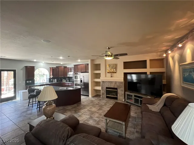 $2,400 | 2419 Inspired Court, Henderson, NV 89052