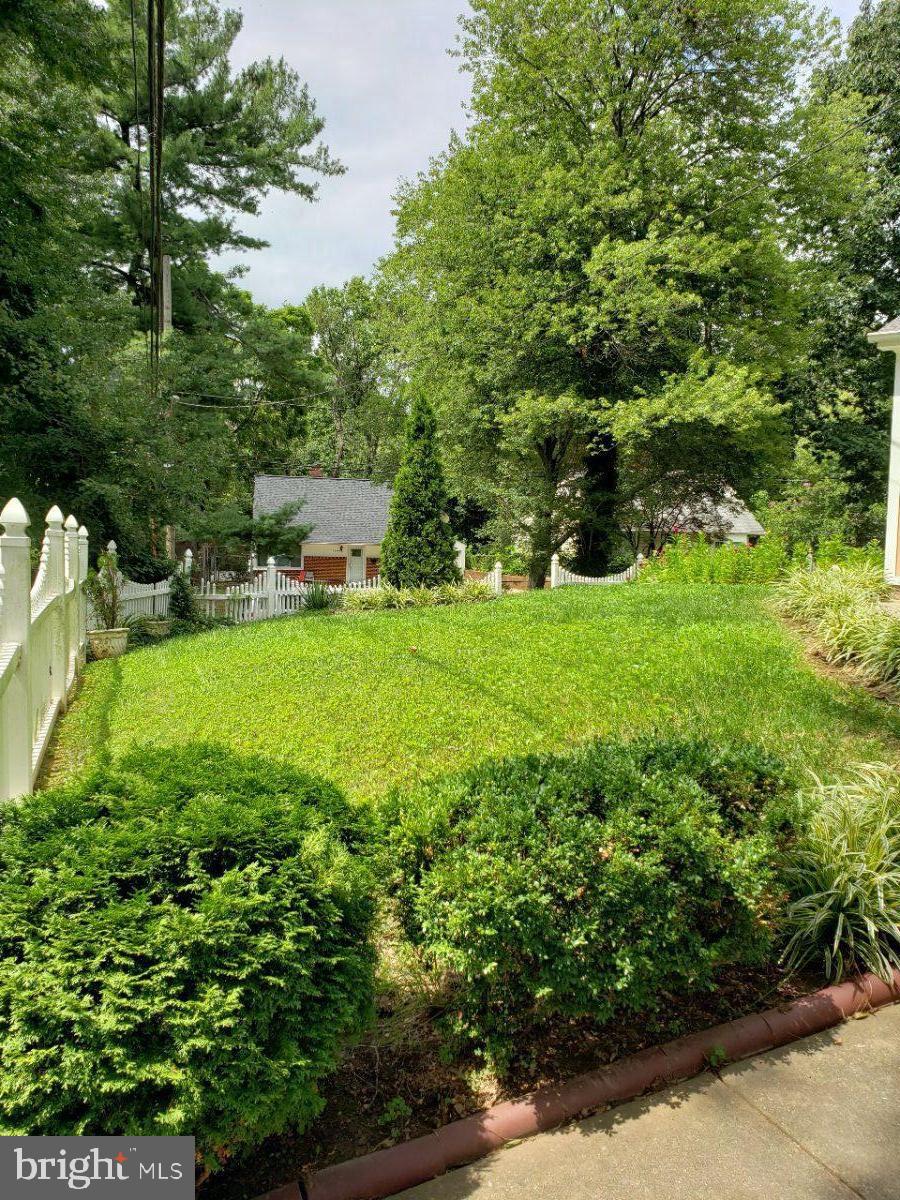 9701 Dilston Road Silver Spring, MD 20903 - Photo 3 of 9 Gallery Image 3