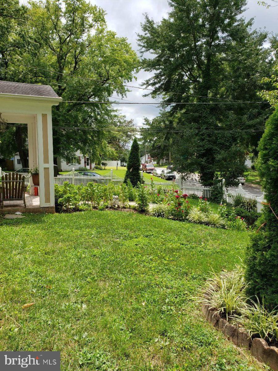 9701 Dilston Road Silver Spring, MD 20903 - Photo 4 of 9 Gallery Image 4