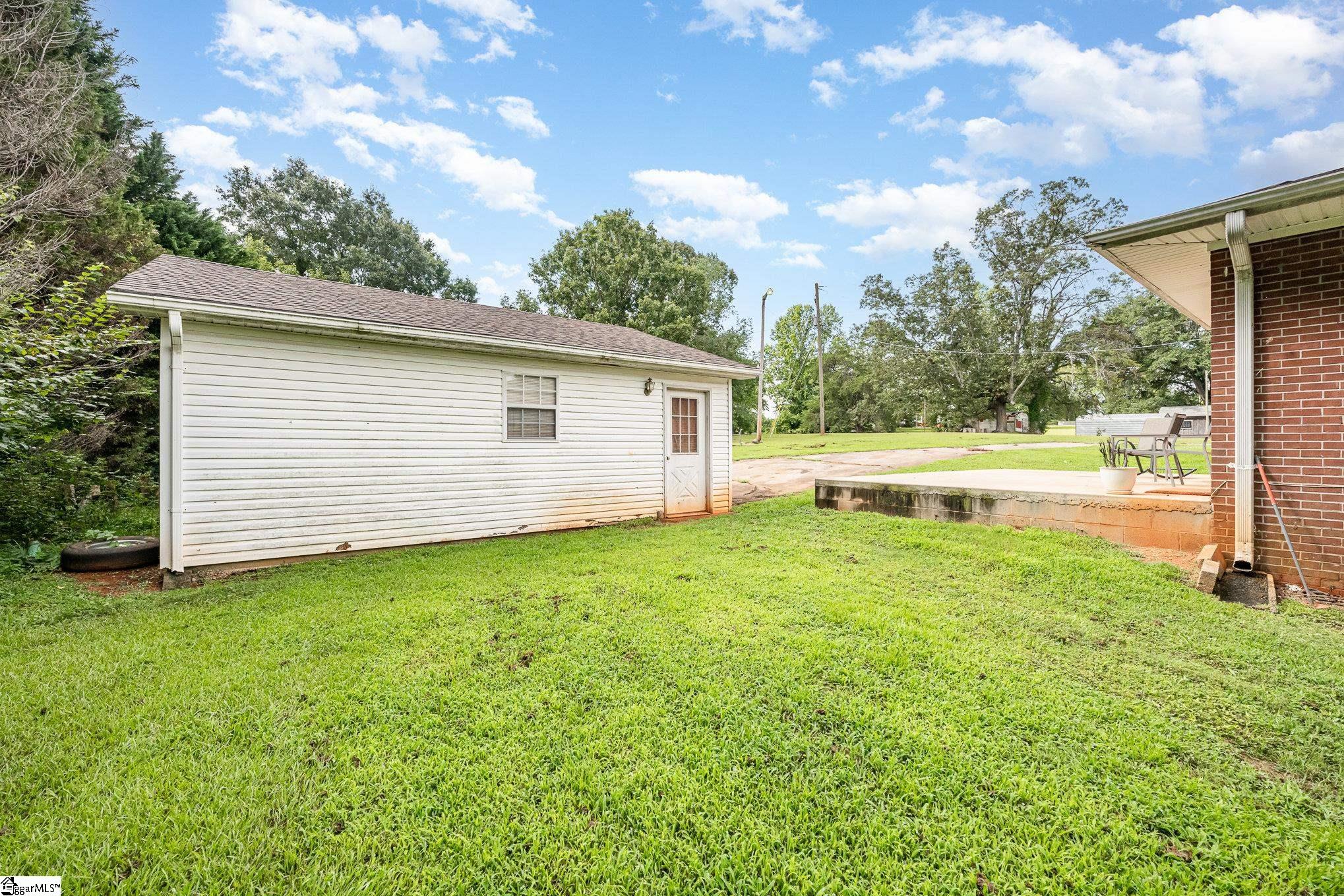 129 Gilliland Road Pickens, SC 29671 - Photo 24 of 30