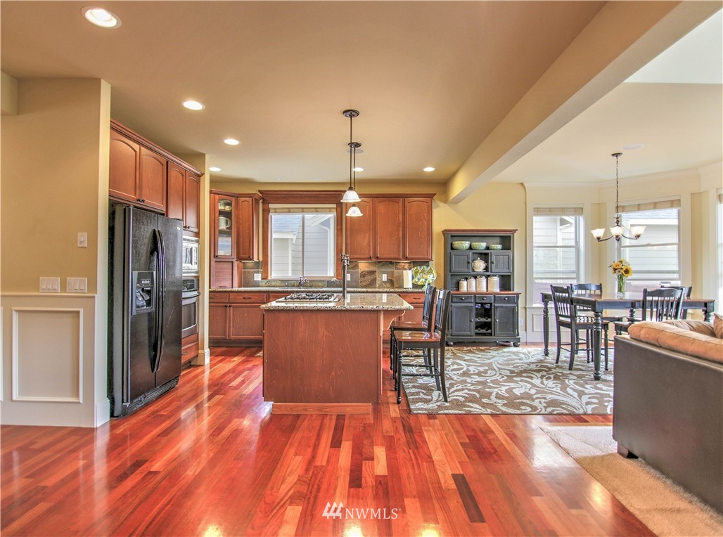 6759 Southeast 2nd Street Renton, WA 98059 - Photo 4 of 22