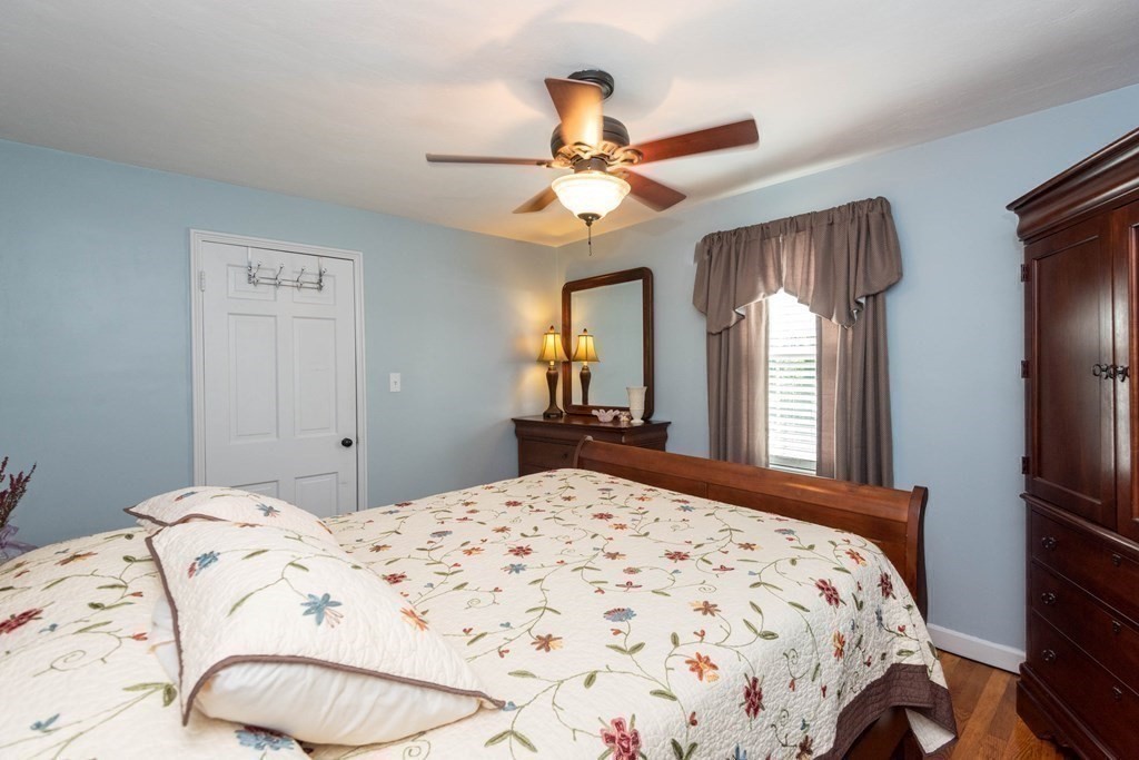 47 Canterbury Road Lynnfield, MA 01940 - Photo 21 of 31 Gallery Image 21