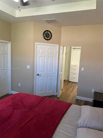 a view of an empty walk in closet