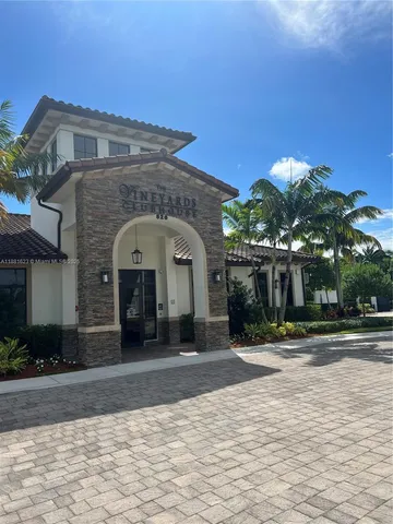 $2,400 | 3783 Southeast 3rd Street, Homestead, FL 33033