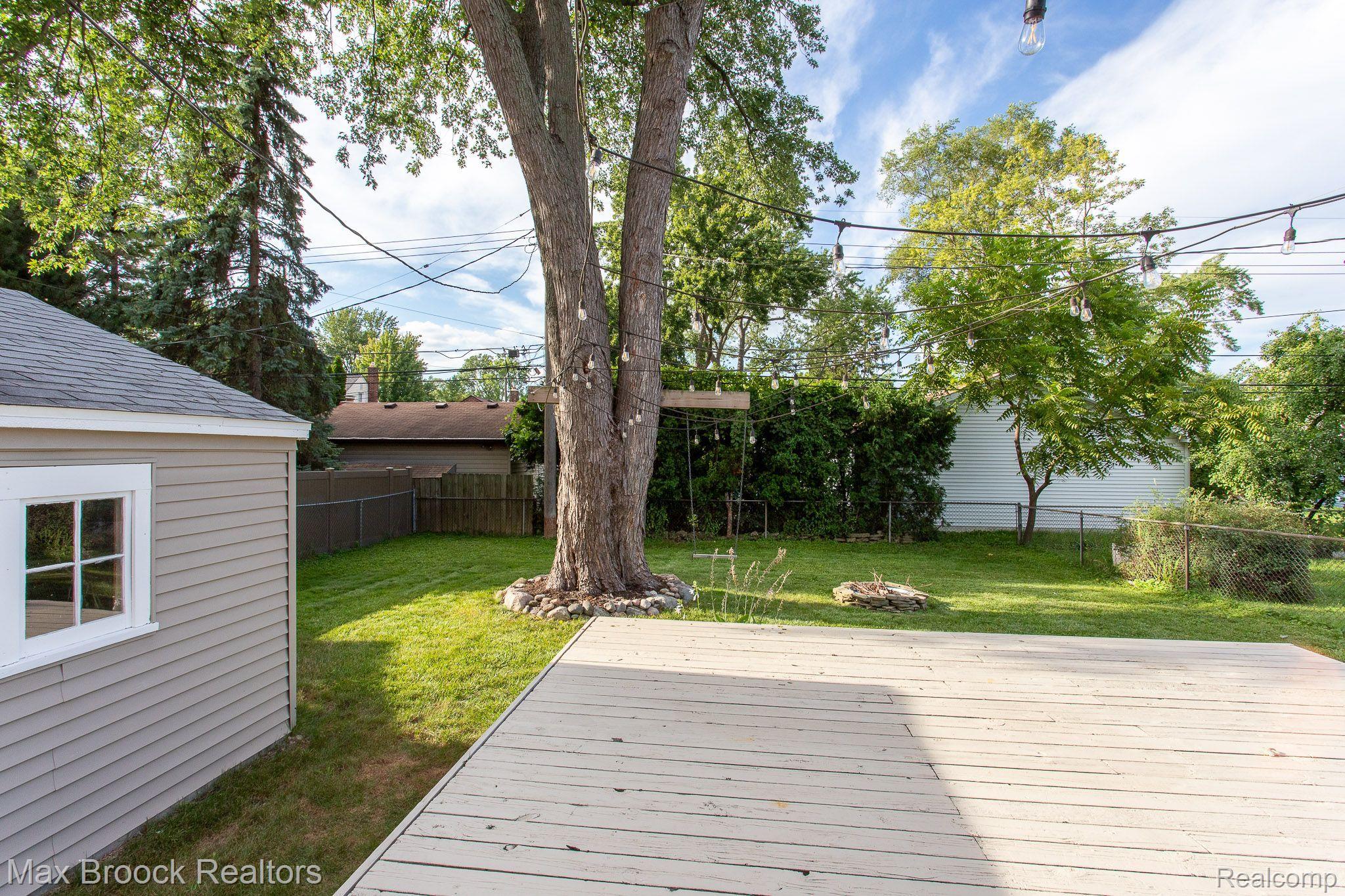 2182 Cambridge Road Berkley, MI 48072 - Photo 38 of 45 Gallery Image 38