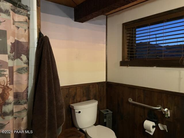 1550 South Orme Road Dewey, AZ 86327 - Photo 34 of 38 Bath 1 with shower