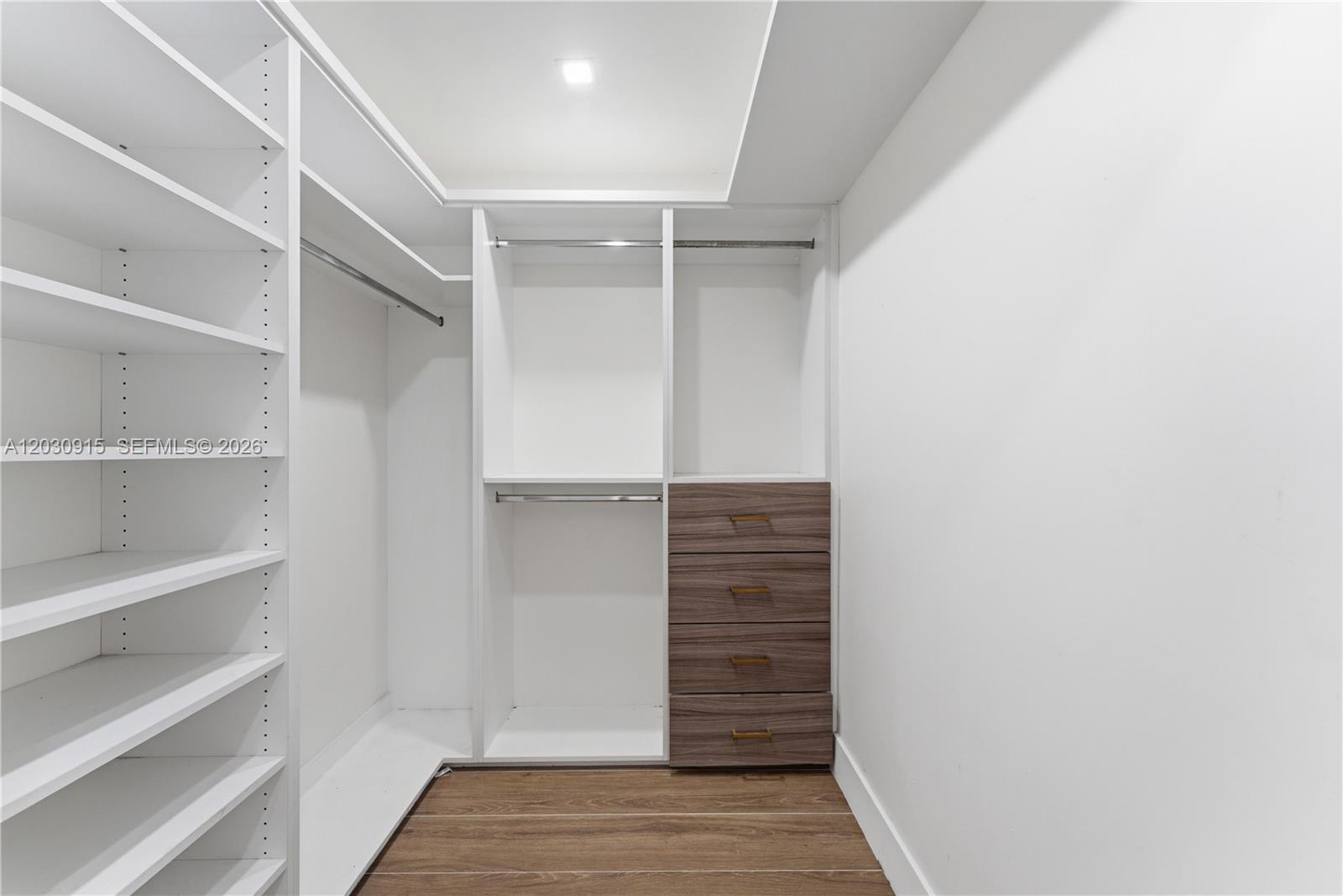 121 Southwest 71st Avenue Miami, FL 33144 - Photo 9 of 32