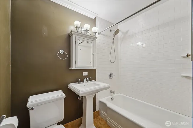 $1,750 | 530 West Olympic Place, Unit 105, Seattle, WA 98119