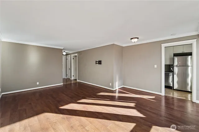 $1,750 | 530 West Olympic Place, Unit 105, Seattle, WA 98119