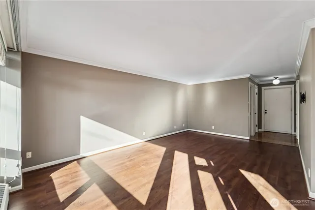 $1,750 | 530 West Olympic Place, Unit 105, Seattle, WA 98119