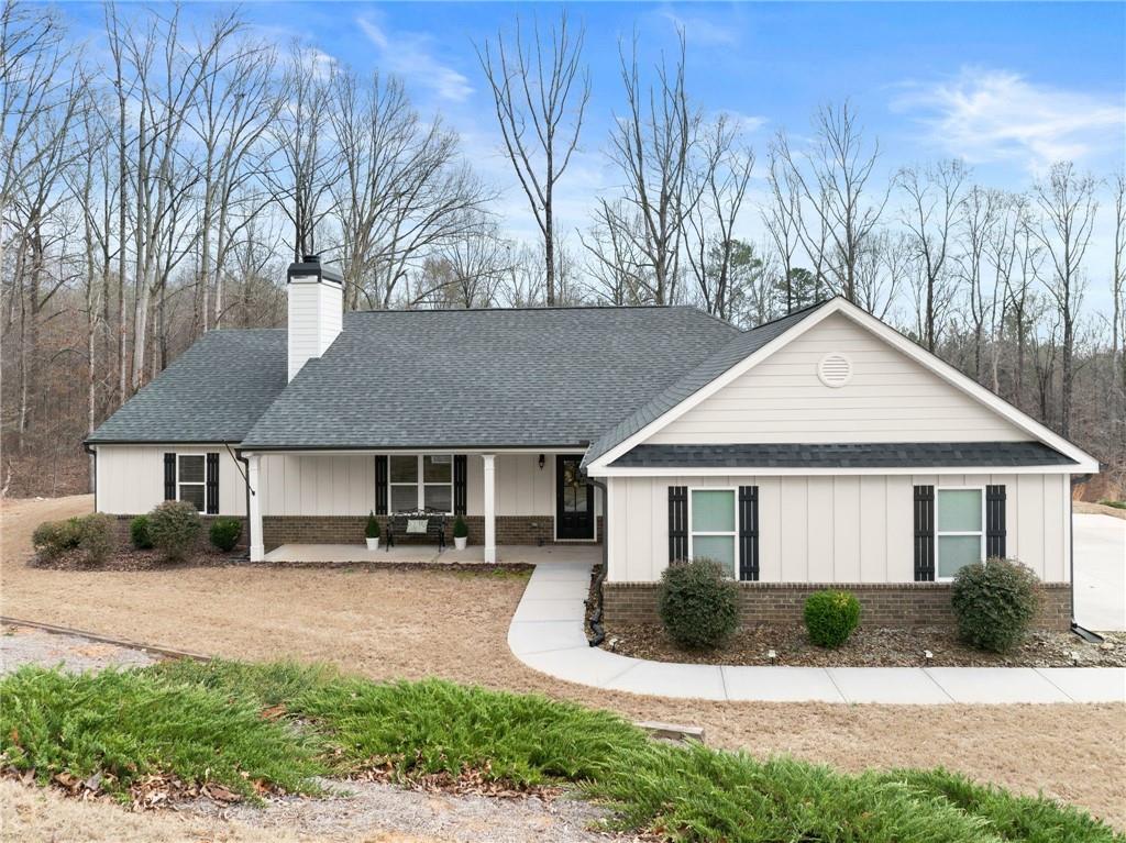 561 Oconee Lane Commerce, GA 30529 - Photo 2 of 30