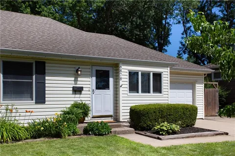$325,000 | 8878 Westbrooke Drive, Overland Park, KS 66212