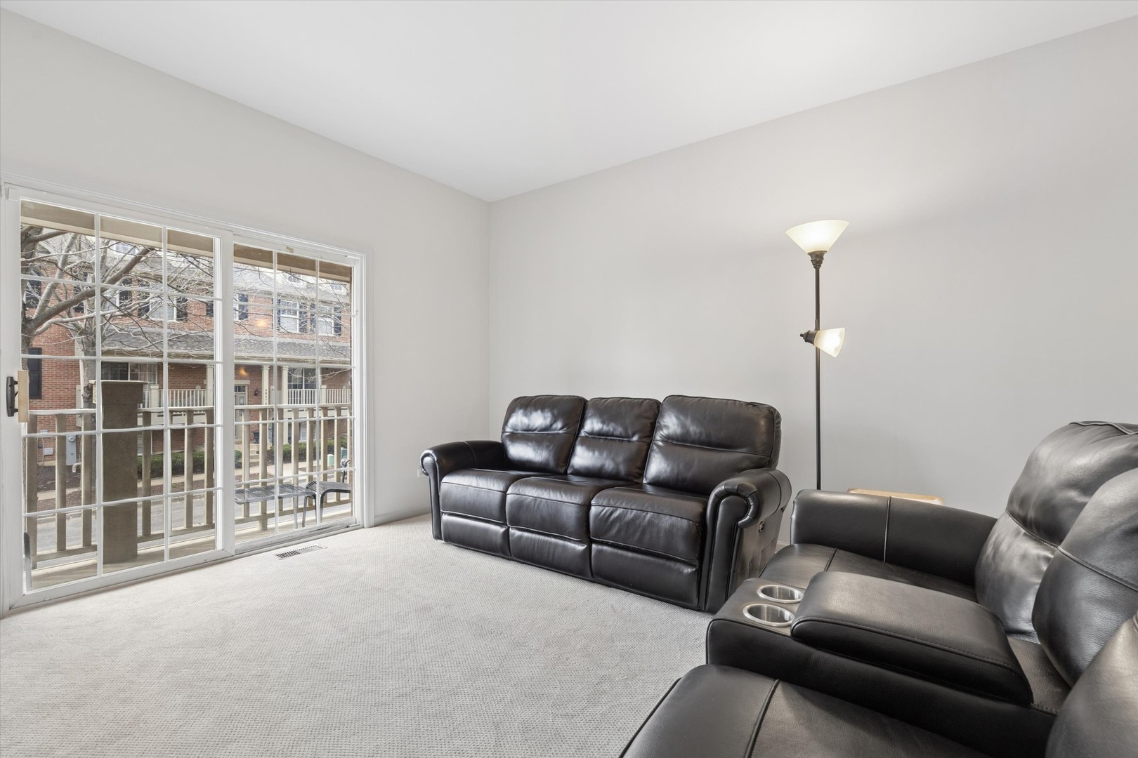 77 Lee Court Winfield, IL 60190 - Photo 3 of 21