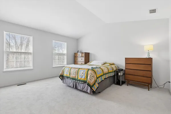 $349,900 | 77 Lee Court, Winfield, IL 60190