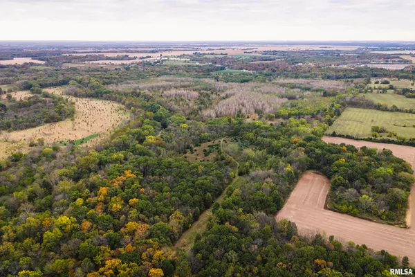 $1,195,000 | 3070 East County Road 900, Plymouth, IL 62367